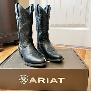 Ariat western boots, black, women’s 9/men’s 7, worn once.